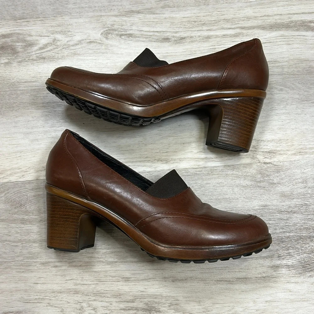 Dansko Women’s Brown Leather Slip-On Heeled Oxford Loafer Comfort Shoes | EU39